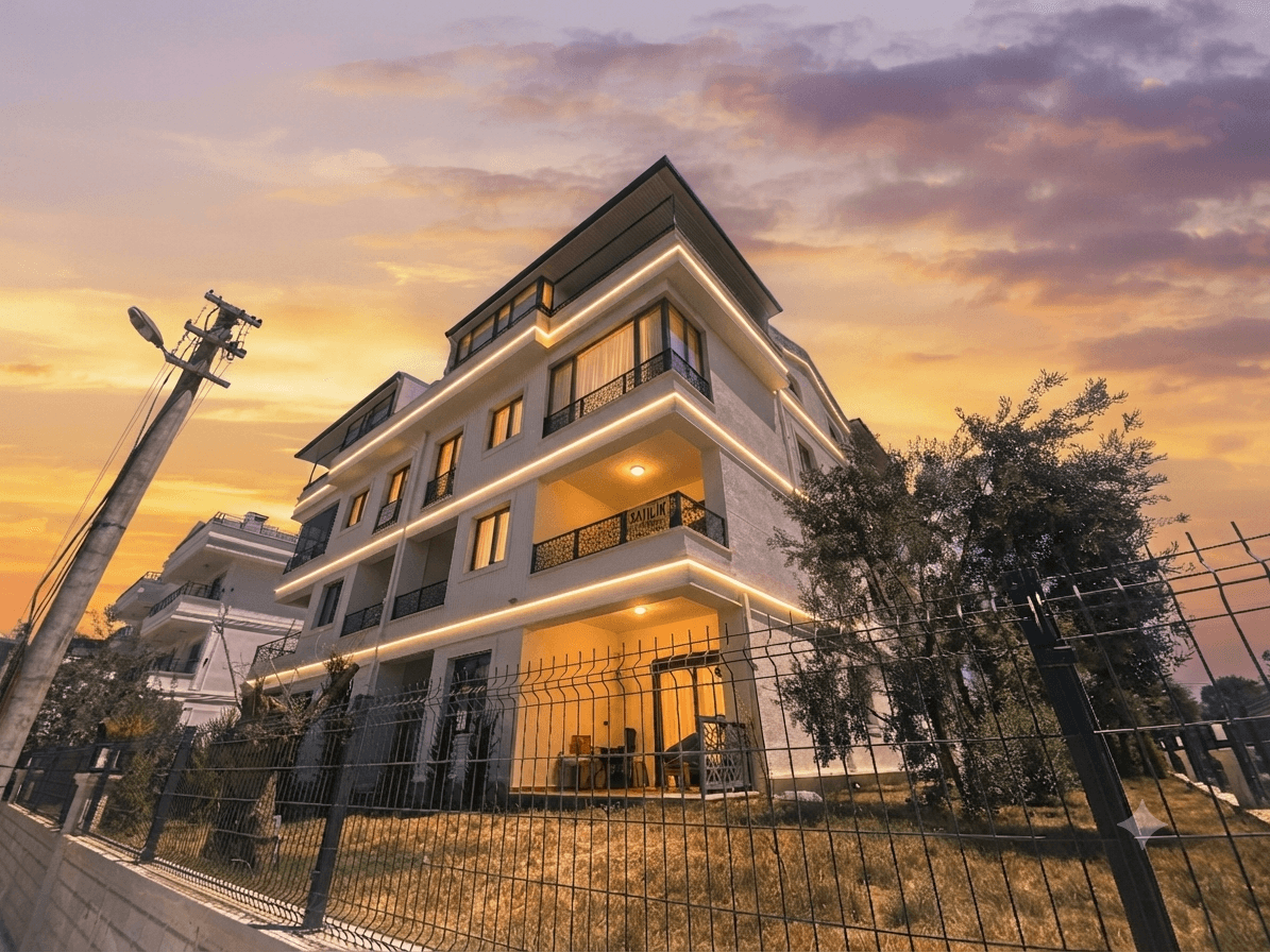 Zeytinli'de Satılık Dubleks, Manzaralı, Teraslı, Asansörlü