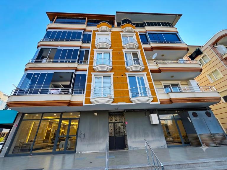 Altınkum'da Kiralık 2+1 Daire, Geniş Balkonlu, Kombili Ve Klimalı