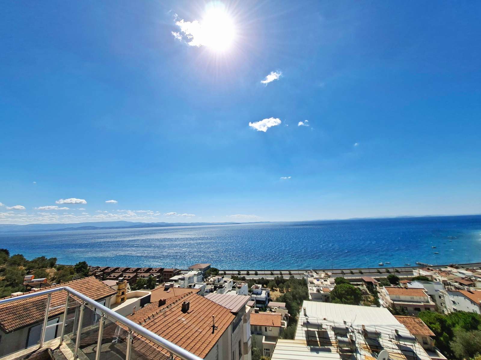 Altınoluk’ta Kiralık 2+1 Daire, Deniz Manzaralı, Eşyalı