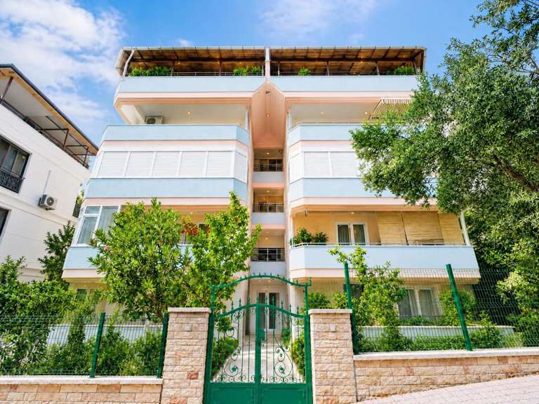 Altınoluk'ta Satılık 3+1 Dubleks Balkonlu Klimalı
