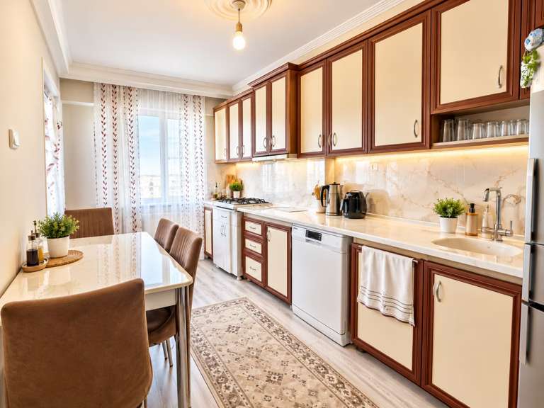 Altınkum Mahallesi'nde İskânlı, Doğalgazlı, Çift Banyolu ve Geniş 4+1 Dubleks Daire