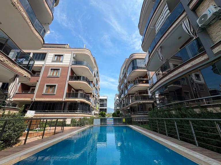 Altınkum'da Satılık 2+1 ve Daire Denize Yürüme Mesafesinde