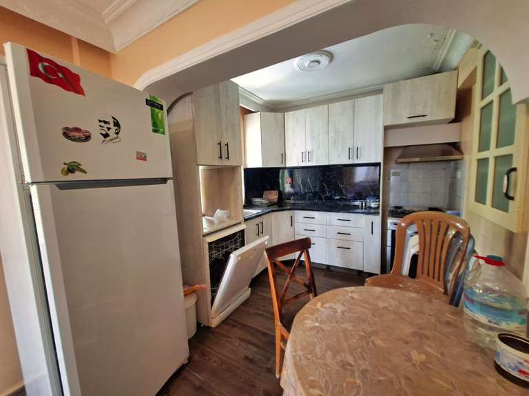 Tahtakuşlar'da Satılık 3+1 Villa, Denize 500 M, Bahçeli, Teraslı
