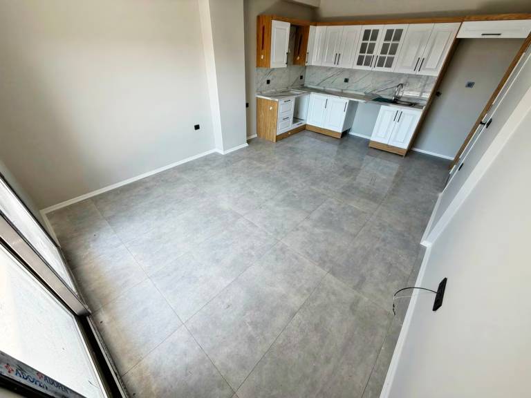 Cennetayağı'nda Satılık 3+1 ve Dubleks Daire Merkezi Konumlu