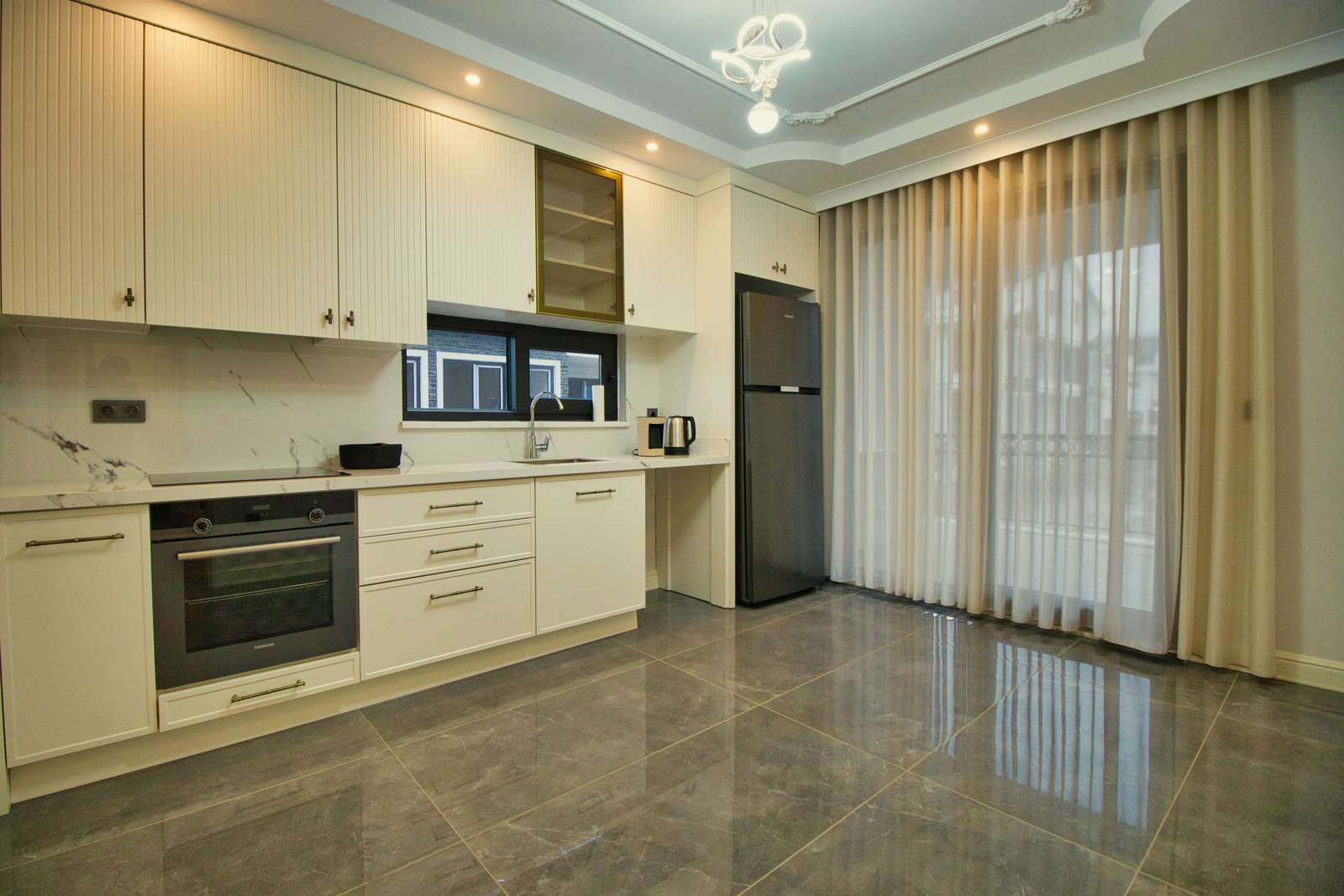 🏡 Edremit Tahtakuşlar’da Satılık 2+1 Daire, Denize Yakın, Geniş Balkonlu