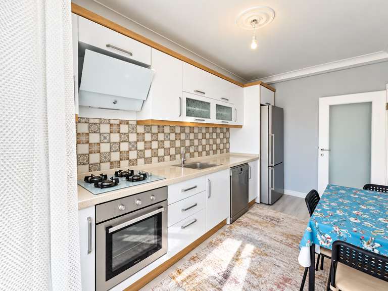 Tuzcumurat'ta Satılık 3+1 ve Daire Doğalgazlı Asansörlü