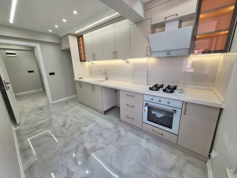 Akçay'da Satılık 3+1 Daire, Denize 300 M, Merkezde, Geniş Balkonlu