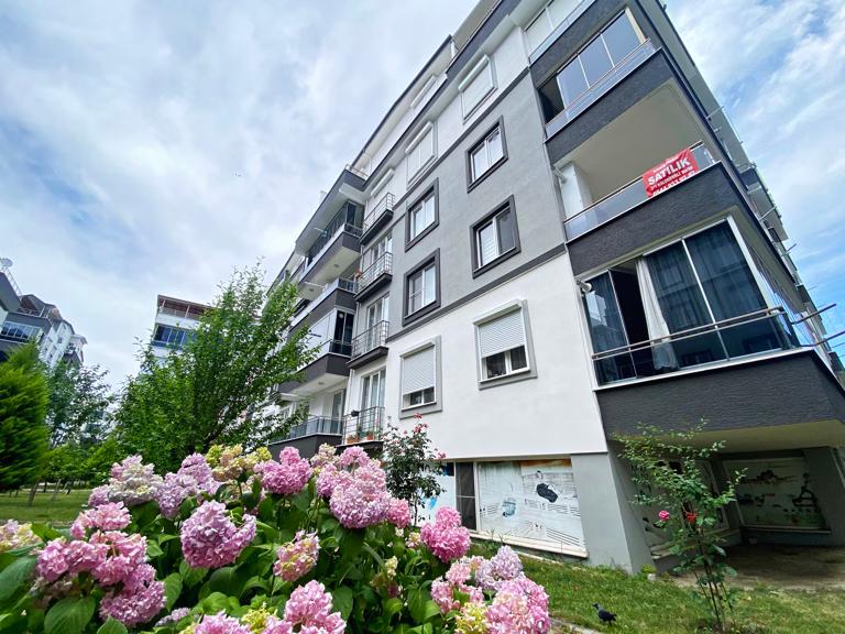 İkizçay'da Satılık 1+1 Daire, Havuzlu Site, Denize Yakın